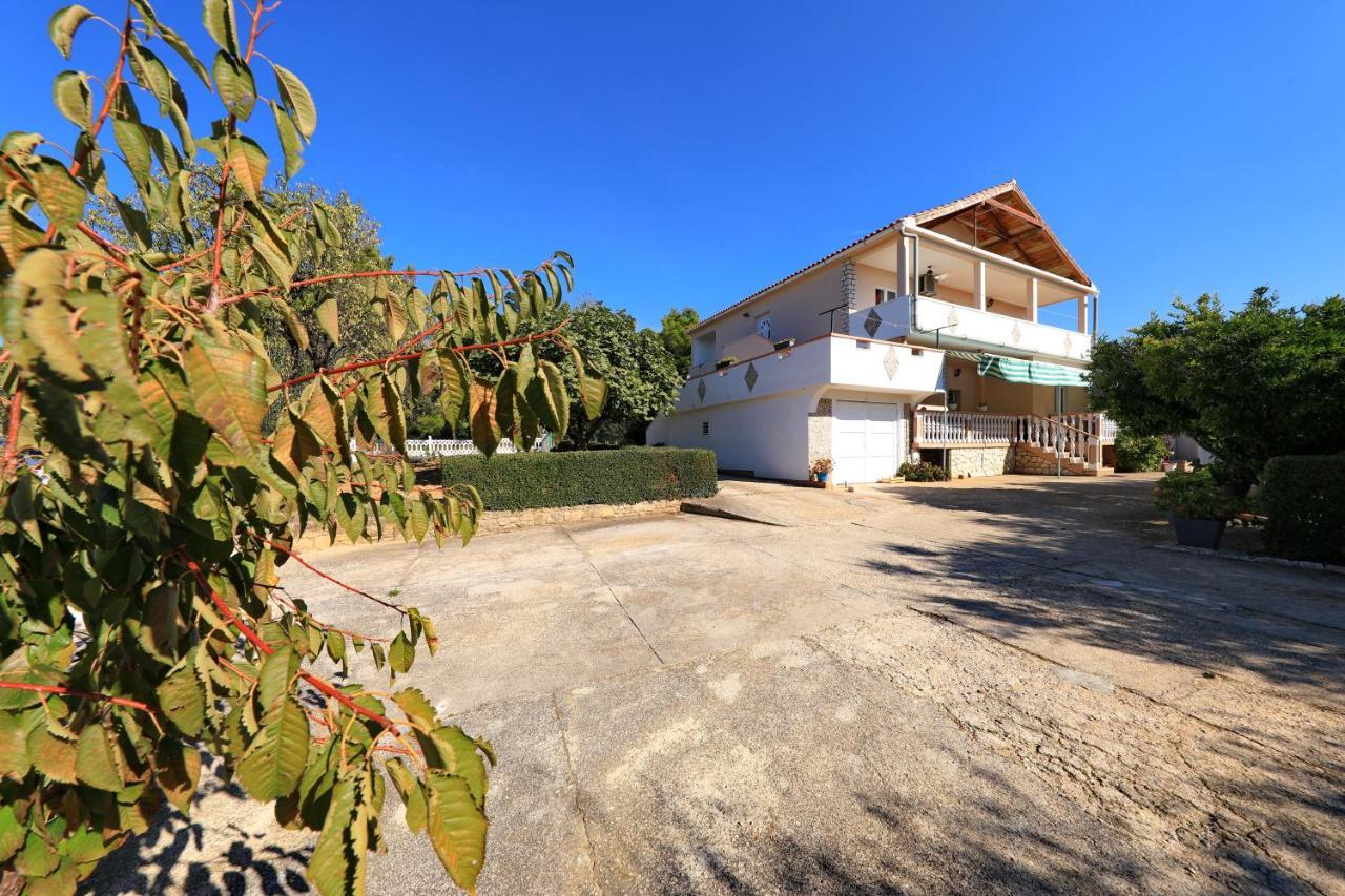 Apartments Luca Ražanac Exterior foto